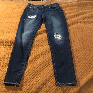 MOSSIMO BOYFRIEND SKINNY DISTRESS JEANS  SIZE 6/28